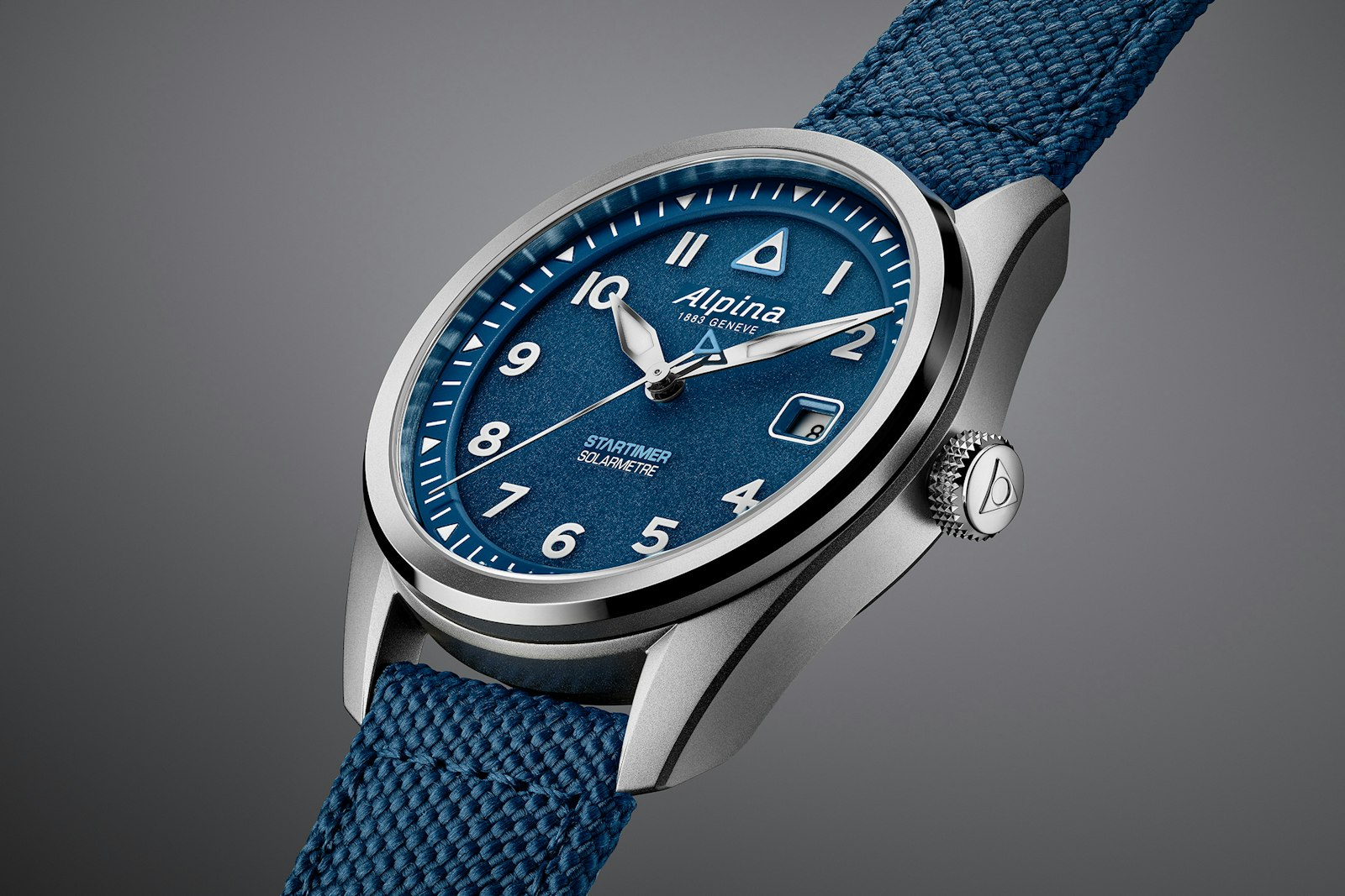 Alpiner Extreme Solarmetre Route du Rhum, чёрный циферблат, бирюзовая шкала