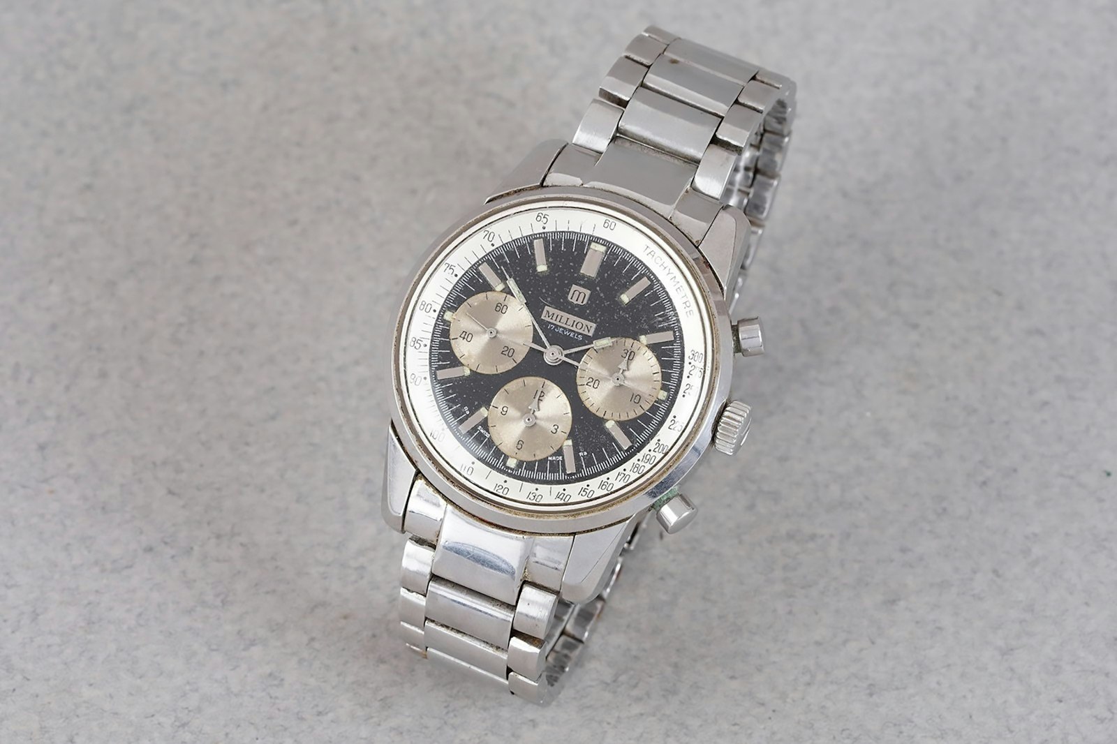 Bring a Loupe: Valjoux 72, золотой Constellation и Sarpaneva Moomin
