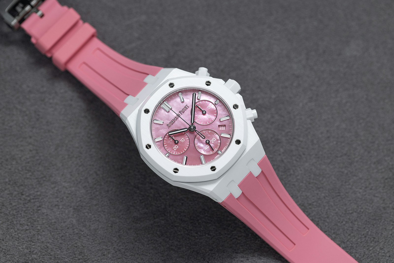 Винтажная реклама Audemars Piguet Ladies' Royal Oak Offshore ref. 25986
