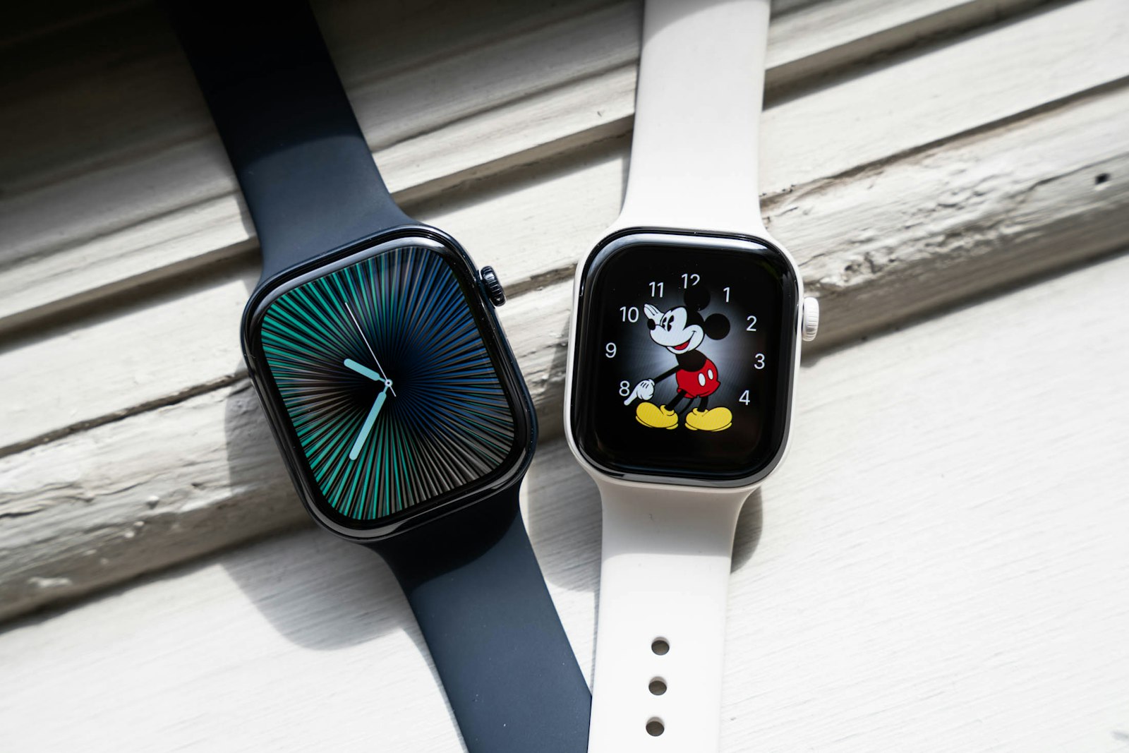 42 mm Series 12 на запястье