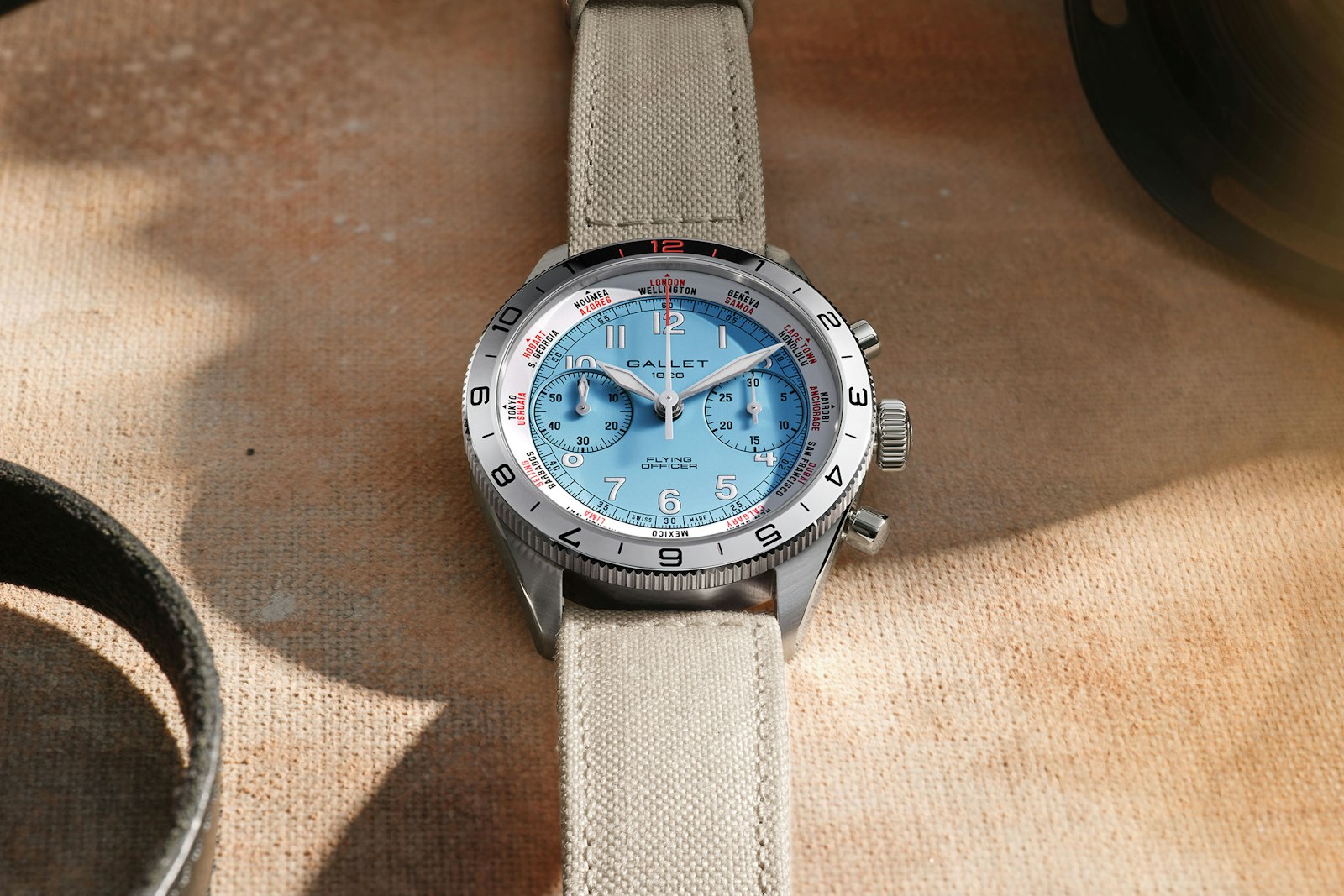 Gallet Flying Officer Automatic 40, синий циферблат